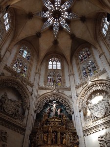 inside burgos cathedral 